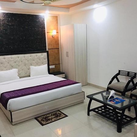 The Magnum Bed and Breakfast Nowe Delhi Zewnętrze zdjęcie